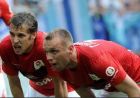 Денис Глушаков и Дмитрий Комбаров ушли из «Спартака» в один день Денис Глушаков и Дмитрий Комбаров ушли из «Спартака» в один день