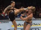 Нуньес ногой нокаутировала Холм в титульном бое на UFC 239 Нуньес ногой нокаутировала Холм в титульном бое на UFC 239