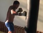 Александр Усик показал, как готовится к бою на тренировке Александр Усик показал, как готовится к бою на тренировке