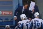 Недовольный тренер ВХЛ ударил своего хоккеиста по голове (Видео) Недовольный тренер ВХЛ ударил своего хоккеиста по голове (Видео)