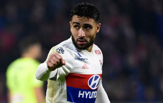 Челси является фаворитом в борьбе за Фекира