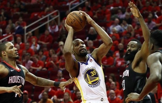 Голден Стэйт в 4-ый раз обыграл Хьюстон и вышел в финал НБА-2017/18: видеообзор матча