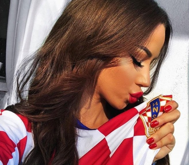 Красивые фанатки сборной Хорватии на ЧМ-2018 в России: фото Красивые фанатки сборной Хорватии на ЧМ-2018 в России: фото