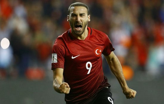 Тосун не сможет принять участие в товарищеском матче с Россией из-за дисквалификации