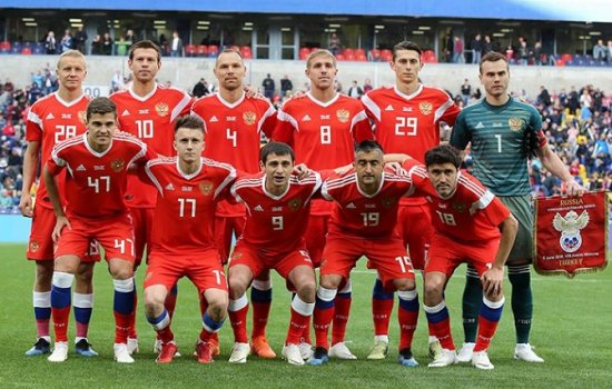 Сборная России опустилась в рейтинге ФИФА на рекордно низкое 70-е место