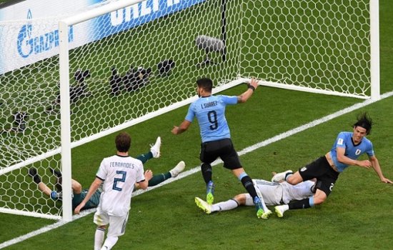 Россия проиграла Уругваю и вышла в плей-офф ЧМ-2018 со 2-го места