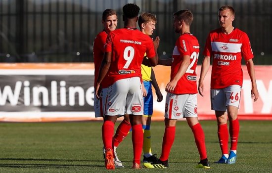 Спартак минимально обыграл Строгино в товарищеском матче