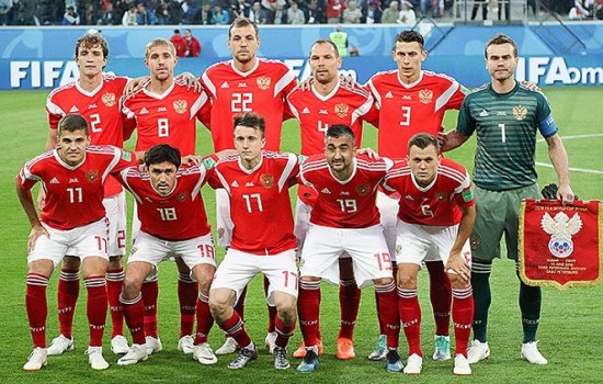 Футболисты сборной России сделали обращение к болельщикам перед игрой с Испанией: видео