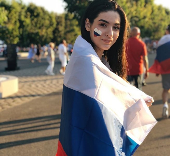 Соблазнительные болельщицы на матче ЧМ-2018 Россия – Хорватия: фото Соблазнительные болельщицы на матче ЧМ-2018 Россия – Хорватия: фото