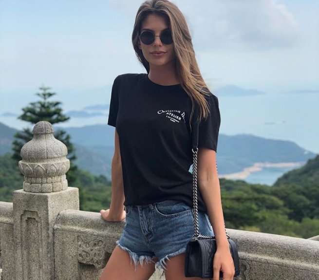 Очередная претендентка на звание самой эффектной фанатки ЧМ-2018: фото Очередная претендентка на звание самой эффектной фанатки ЧМ-2018: фото