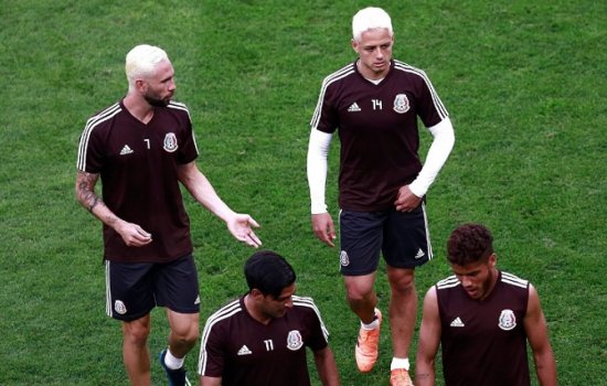 Чичарито и Лаюн радикально сменили имидж перед игрой с Бразилией