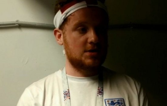 Фаната сборной Англии оштрафовали на 3000 рублей за осквернение памятника Черенкову