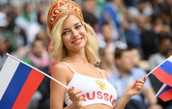 Главная фанатка сборной России по футболу пообещала раздеться: видео