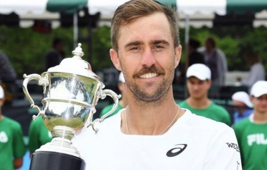 Джонсон победил в США, Чеккинато в Хорватии