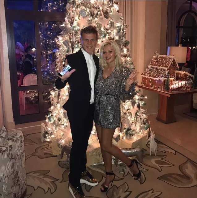 Жена Кокорина просит Дзюбу вернуть мужа в семью Жена Кокорина просит Дзюбу вернуть мужа в семью