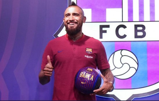 Барселона официально объявила о подписании Артуро Видаля
