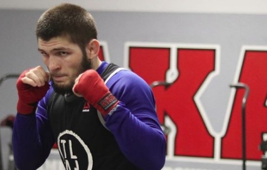 Хабиб с братом заставляли бездомных отжиматься за деньги (Видео)