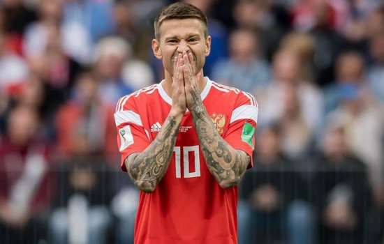 Смолов официально стал игроком Локомотива, подписав 4-летний контракт