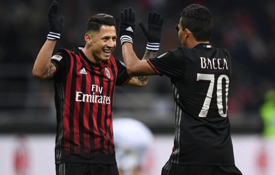 Милан приобрёл Лаксальта и Кастильехо, а расстался с Баккой и Лападулой
