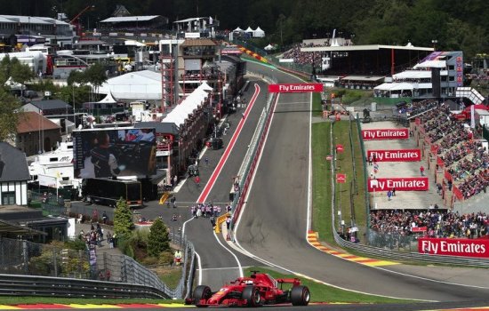 Хэмилтон выиграл дождевую квалификацию на Гран-При Бельгии