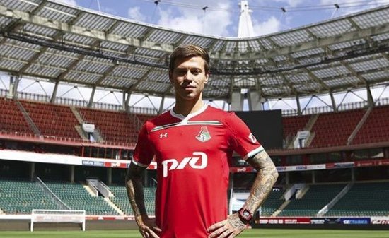 Смолов помог Локомотиву победить Анжи: голы, обзор матча (Видео)