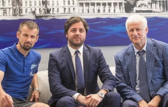 По мнению Горшкова, «Зенит его подставил и выкинул с работы»