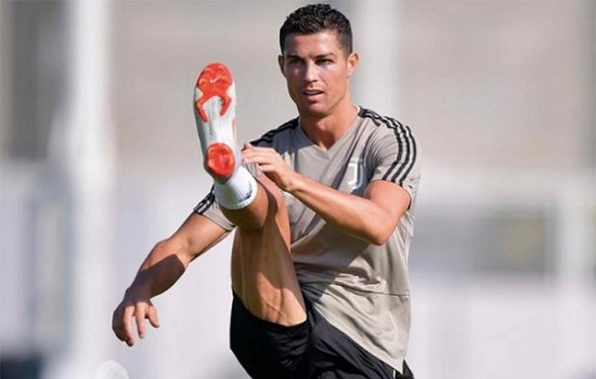 Криштиану Роналду поставили синяк под глазом: фото