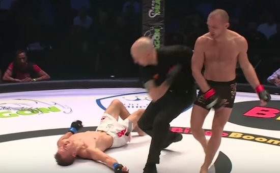 Гога Шаматава применил жесточайший локтевой нокаут в ММА (Видео)