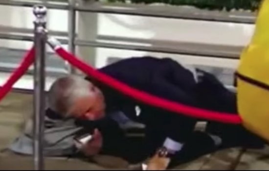 Жозе Моуринью «упал как подкошенный» на Уэмбли (Видео)