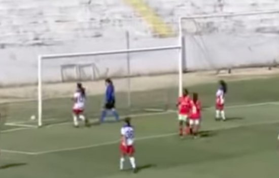 Женский клуб «Бенфика» забил 28 мячей «всухую» - бедный вратарь (Видео)