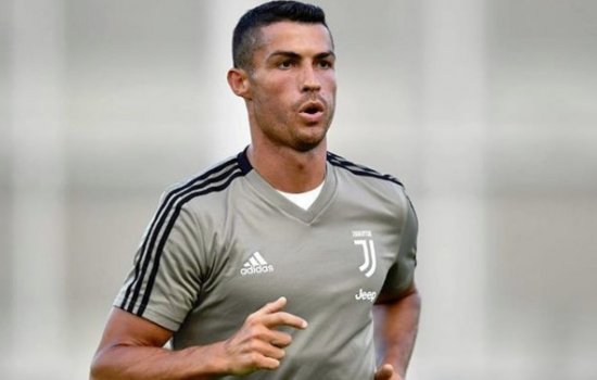 Роналду отдал две голевых передачи и помог Ювентусу победить Наполи: голы, обзор матча (Видео)