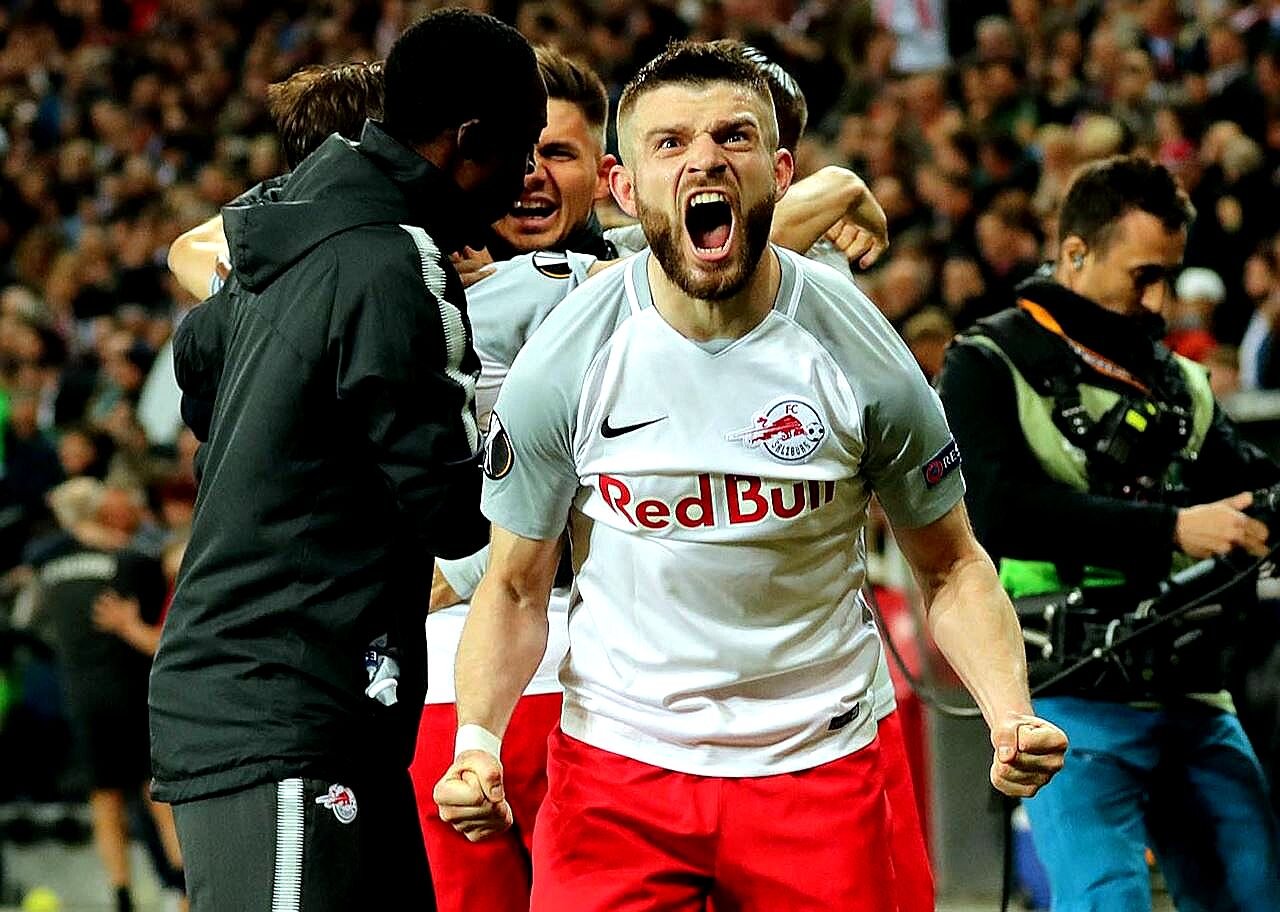 Смотреть Состав футбольной команды Birmingham City, Англия видео Смотреть Состав футбольной команды Birmingham City, Англия видео