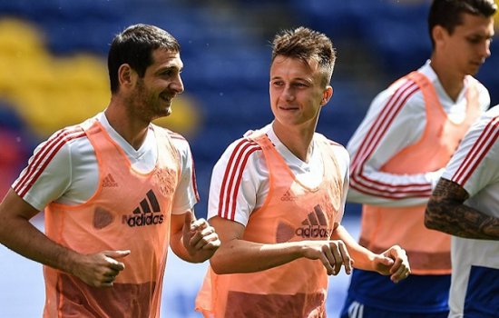 Головин и Дзагоев получили вызов в сборную на матчи Лиги Наций со шведами и турками