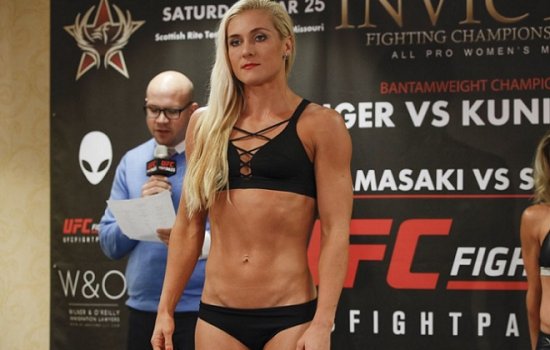 Российская спортсменка UFC Яна Куницкая: фото в купальнике