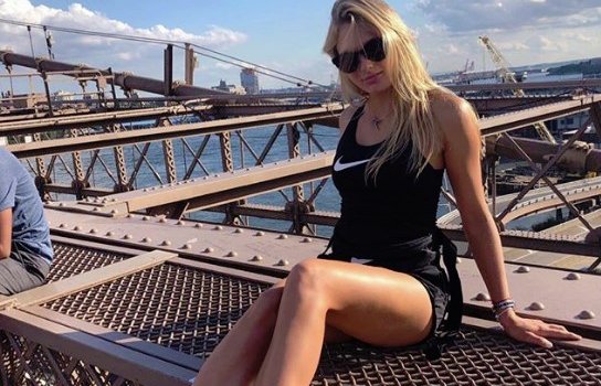 Даяна Ястремска: горячие фото в купальнике (Инстаграм)