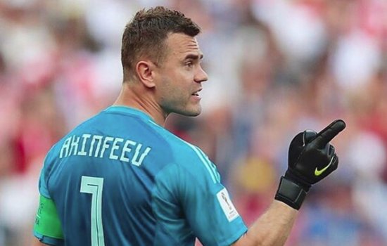 Игорь Акинфеев решил подтянуть образование и опять пошел учиться