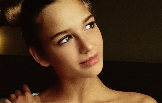 Александра Солдатова: откровенные фото в купальнике