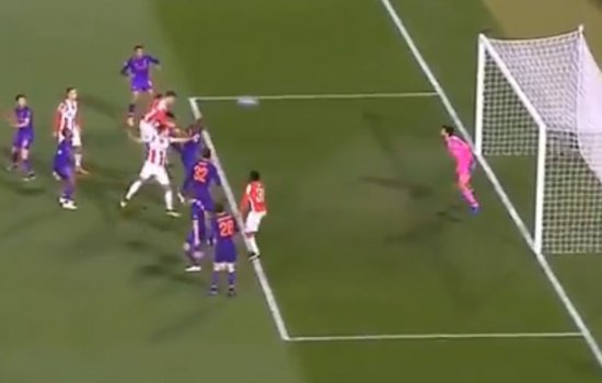 Ливерпуль сенсационно проиграл всухую Црвене Звезде: голы, обзор матча (Видео)