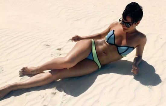 Ксения Столбова: фото в купальнике