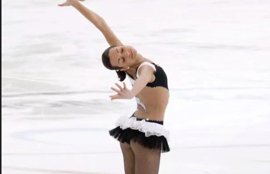 Ксения Столбова: фото в купальнике