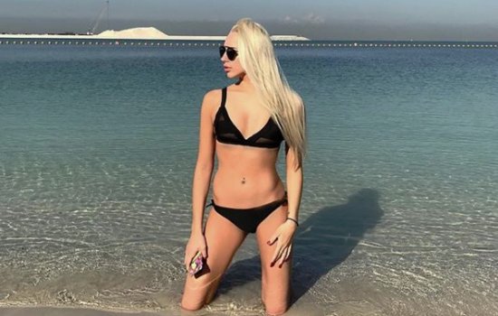 Яна Кудрявцева: откровенные фото в купальнике (Инстаграм)