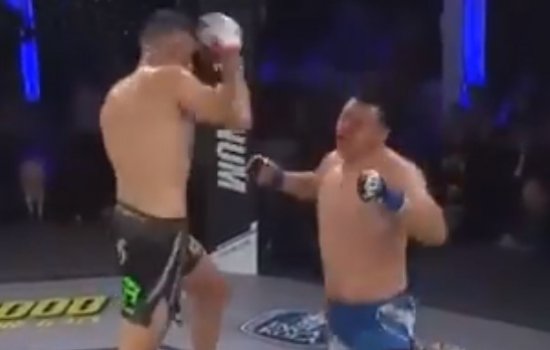 Мозес Мариетта двумя ударами в ММА отправил в глухой нокаут Сидиа Паркера (Видео)