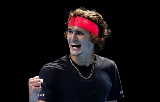 Александр Зверев сенсационно обыграл Джоковича в финале итогового турнира (Видео)