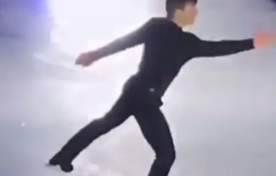 Алексей Ягудин «продался» и пришел выступить в «Академию Плющенко» (Видео)