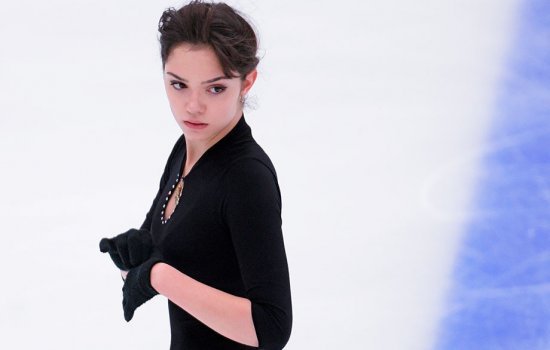 Евгения Медведева крайне неудачно выступила во Франции и не попала в финал Гран-при (видео)