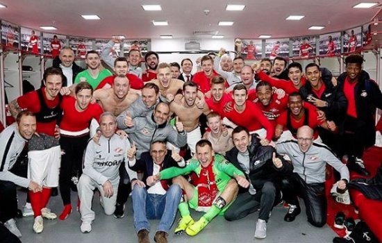 Глушаков опубликовал совместное победное фото «Спартака» из раздевалки (Инстаграм)