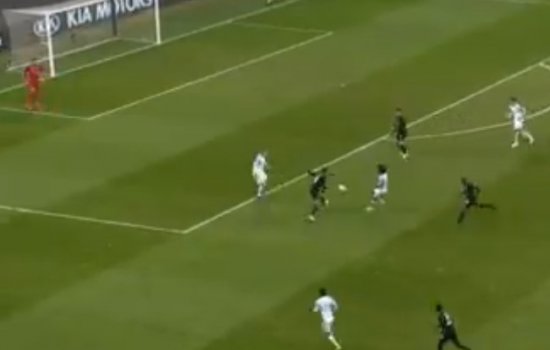 Футболист Марселя Луис Густаво стал автором курьезного автогола (Видео)