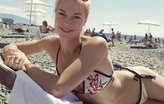 Евгения Тарасова: инстаграм фото в купальнике