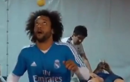 Марсело показал, как надо чеканить теннисным мячом (Видео)