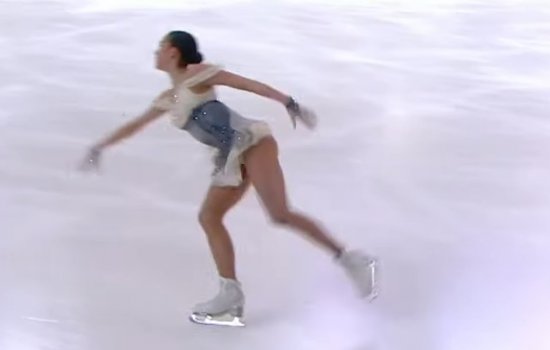 Загитова «порвала» Медведеву в короткой программе (Видео)